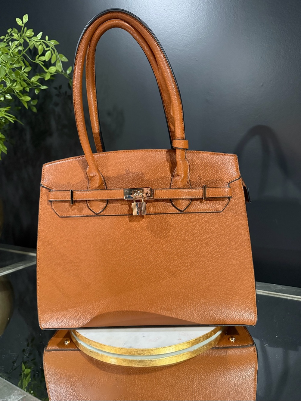 Classic Structured Leather Tote Bag - Tan